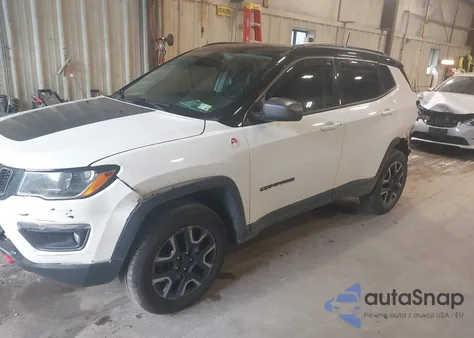 2018 Jeep Compass Trailhawk 4X4 из США, поврежденный, VIN 3C4NJDDB9JT501558